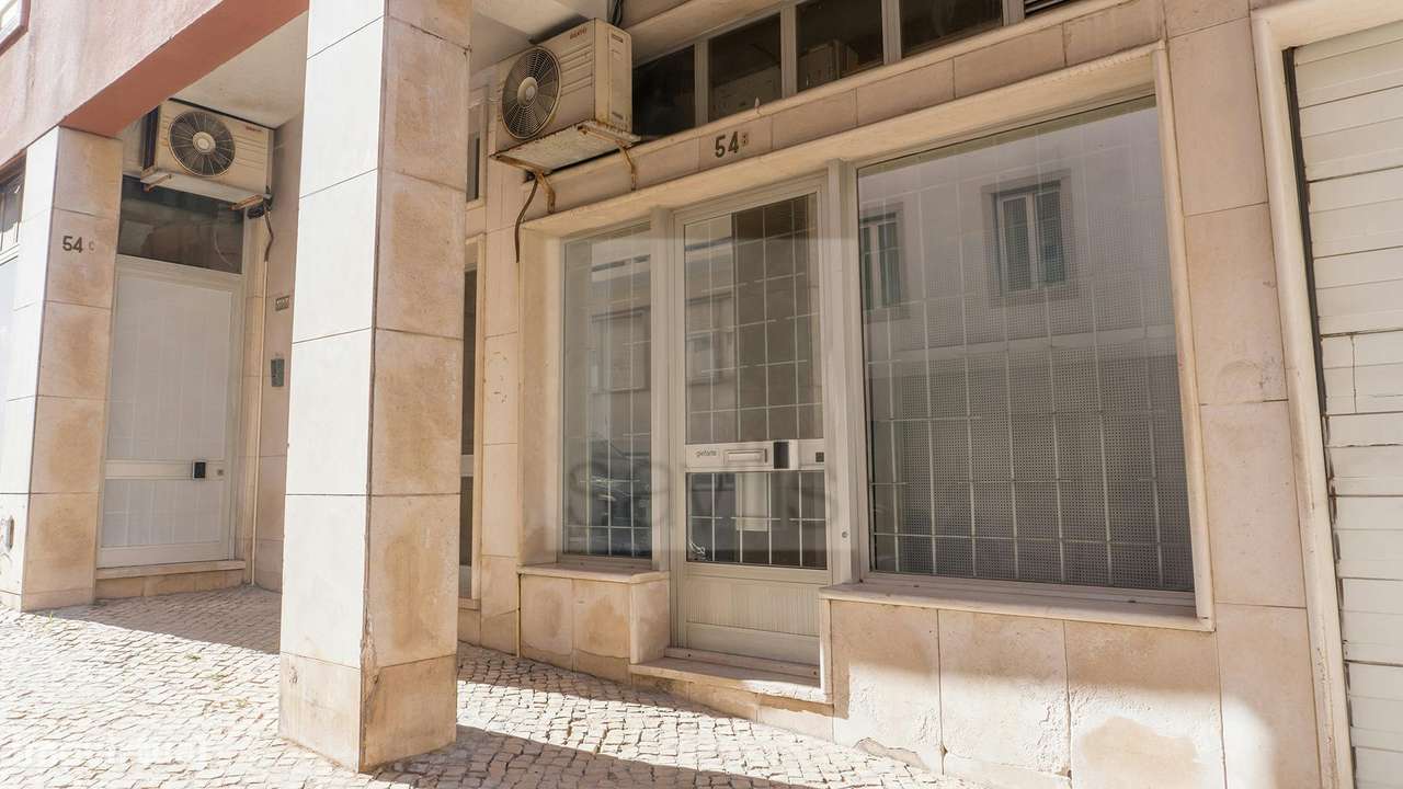 Loja | Campo de Ourique - Grande imagem: 2/19