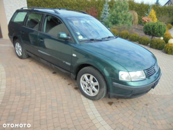 Volkswagen Passat 1.9 TDI Comfortline - 2