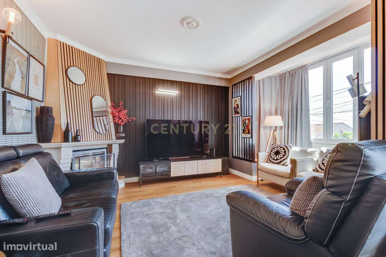 MORADIA T4 COM JARDIM E GARAGEM-20