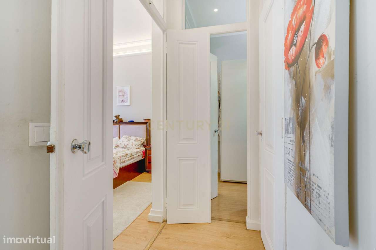 Apartamento de Charme com Jardim Privativo e Capela | Alcântara, Lisbo-5