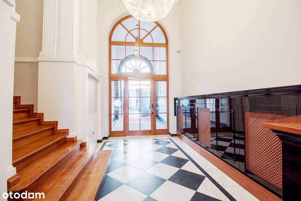 Apartament w centrum z  concierge w pięknej kamienicy