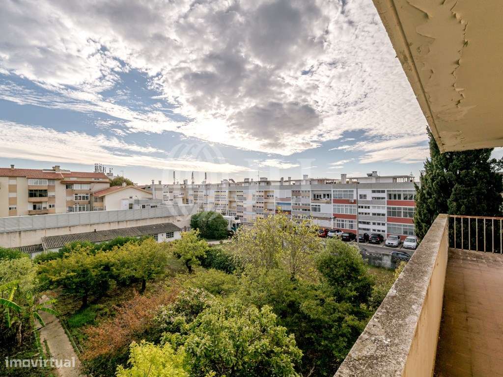 Moradia T8 para reabilitação total, Carcavelos Cascais - Grande imagem: 4/25