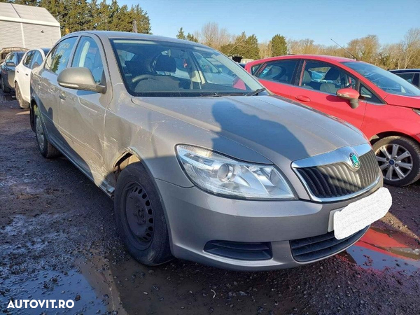 EGR + racitor gaze Skoda Octavia 2 2011 BERLINA 1.6 TDI - 2