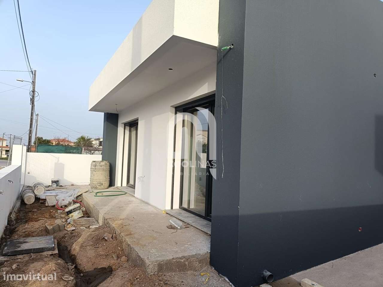 Fantástica Moradia Térrea T3+1 com Piscina de água salgada e aquecida.-20