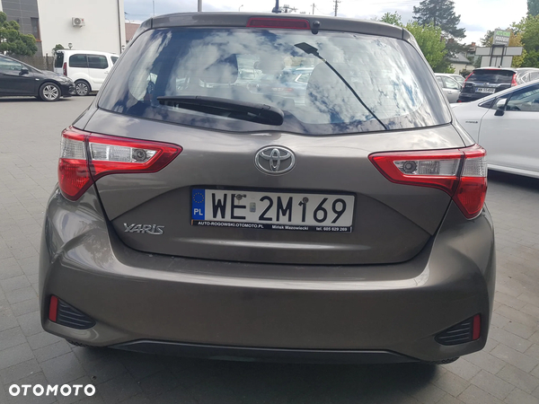 Toyota Yaris 1.5 Premium - 6