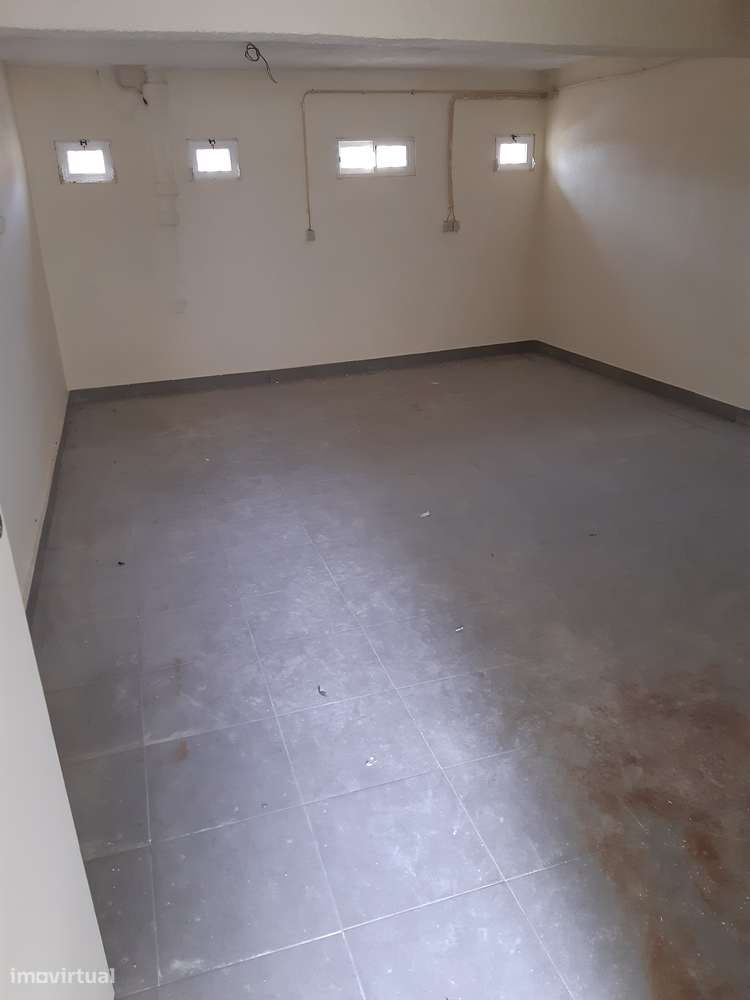 Armazém, Loja, Escritórios, Fabrico e Log. - Lic. Indústria e Comércio-30