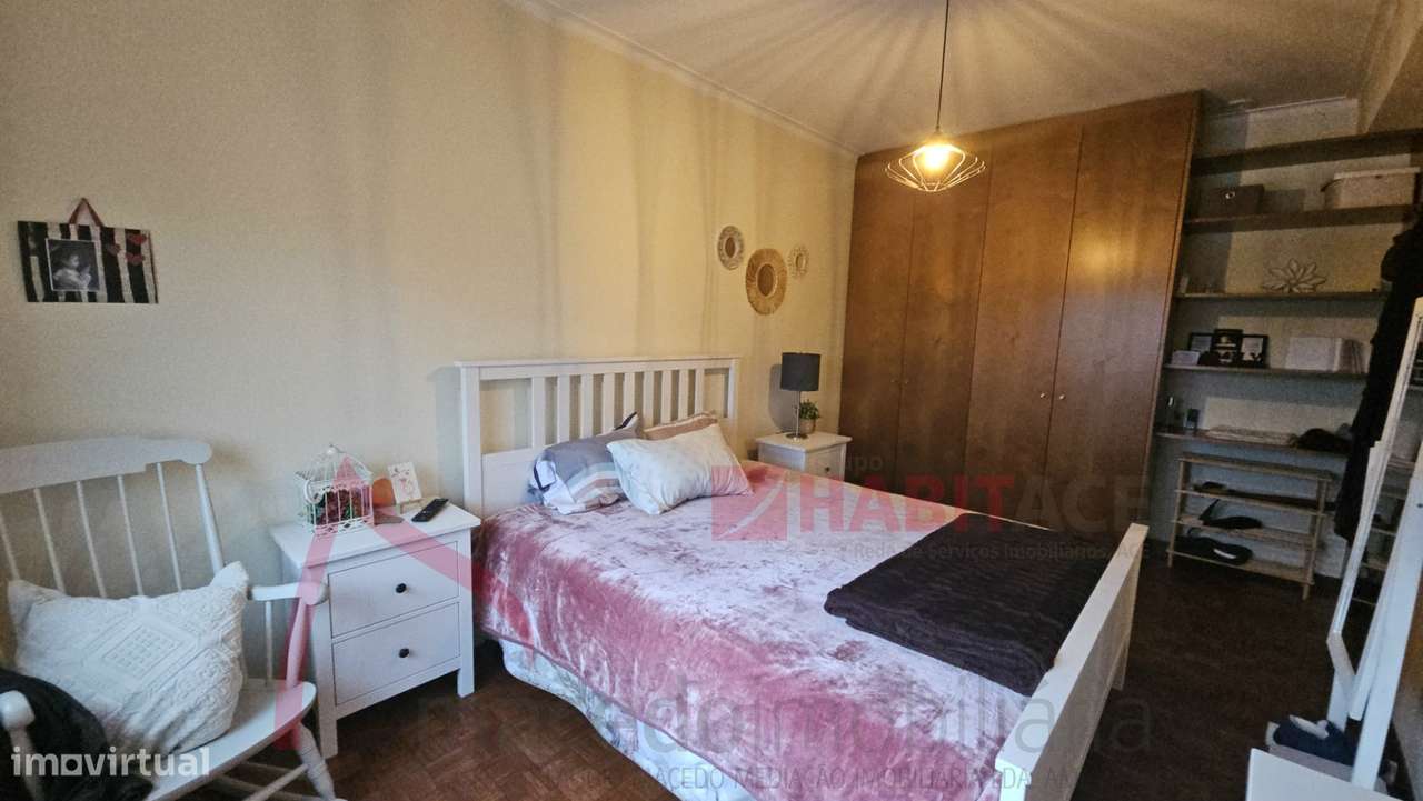 Apartamento T3 com 3 frentes, varandas e garagem fechada – Amares-6