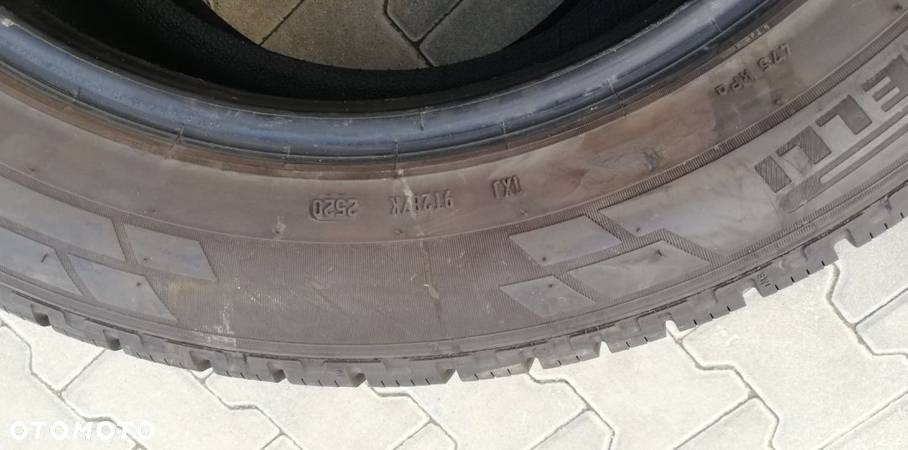 215/60/17 c pirelli carier winter - 4