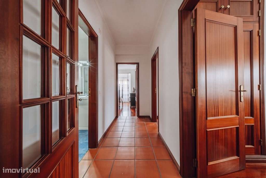 Apartamento T3 com garagem box-7