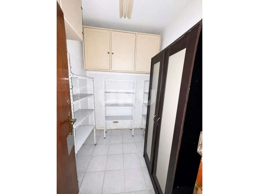 Apartamento T3 com Arrecadação e 2 WC- Torre da Marinha-13