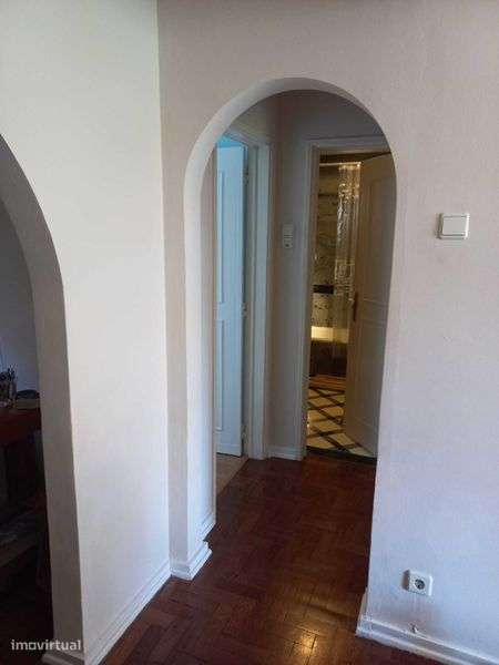 Vendo T2  perto da praia Estoril - Grande imagem: 5/11