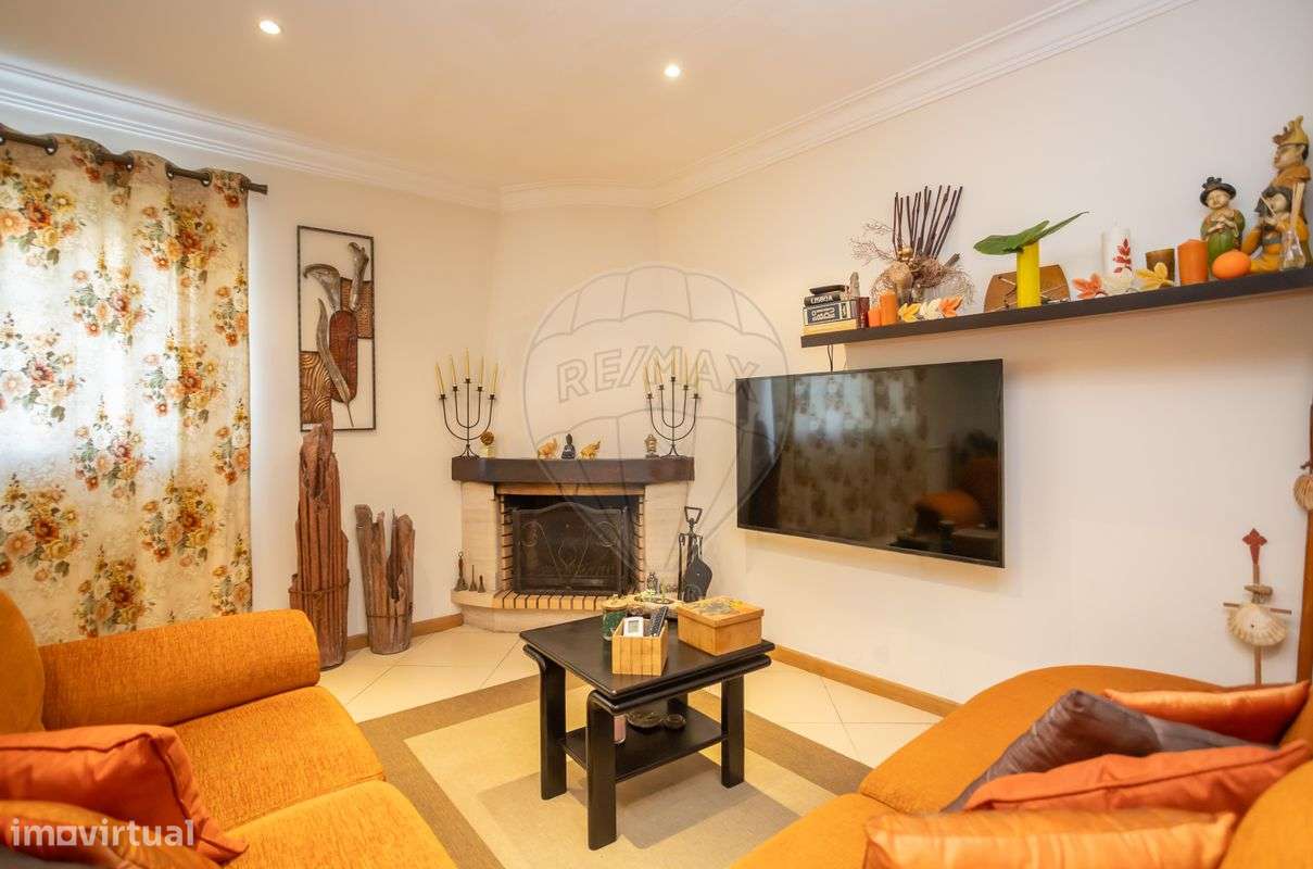 Moradia T4 para venda-9