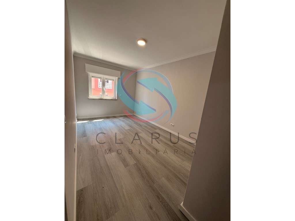 Apartamento T2 Corroios-9