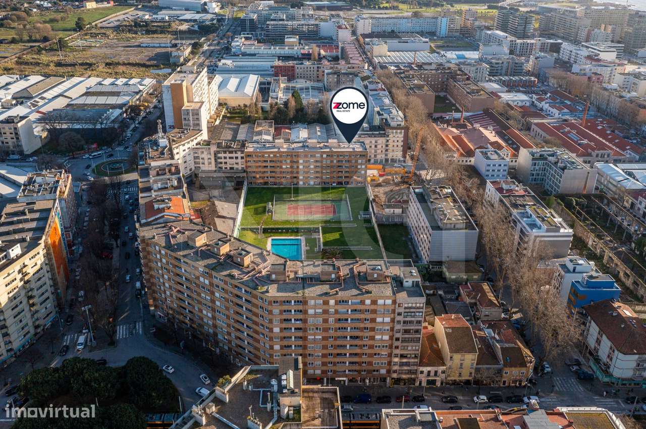 Penthouse T2 Matosinhos em Condomínio fechado com Garagem e Arrumos-48