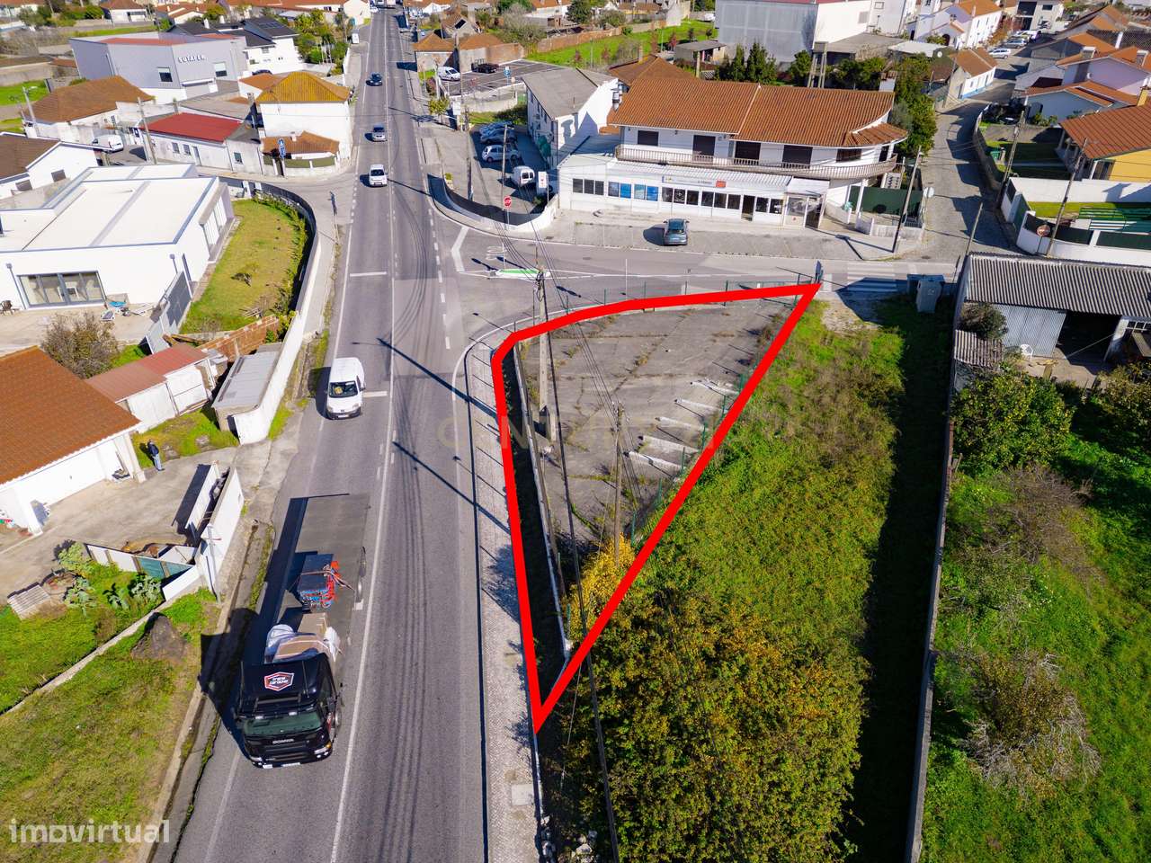Terreno com boa visiblidade - Rua do Lavadouro, Moita, Marinha Grande - Grande imagem: 4/21