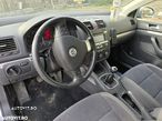 Volkswagen Golf - 9