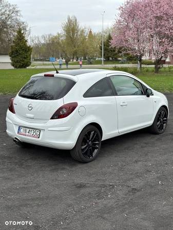 Opel Corsa 1.4 16V Cosmo - 15