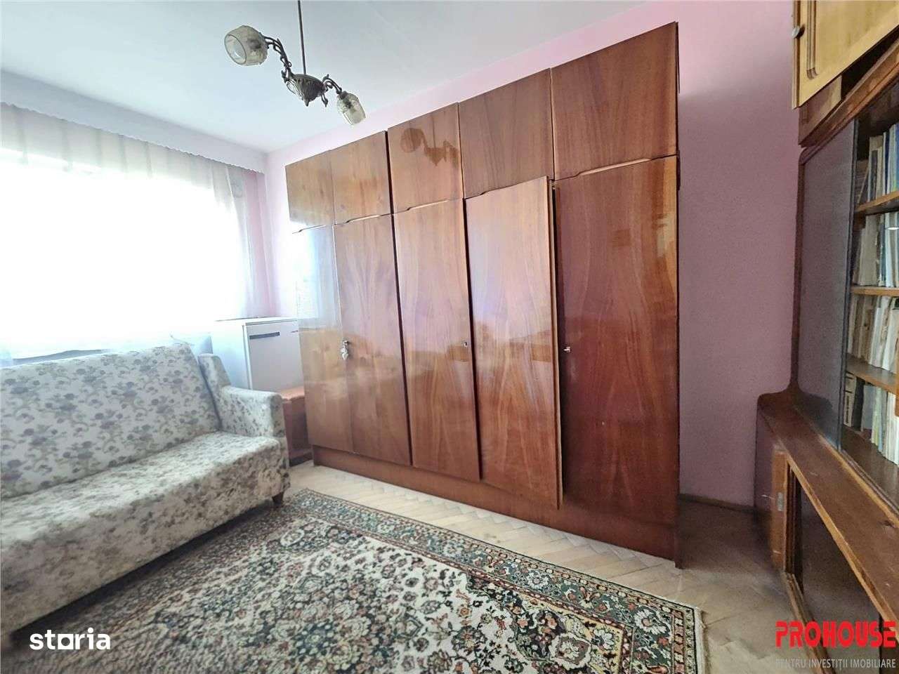 Buhusi - 3 camere  - etaj 3-4