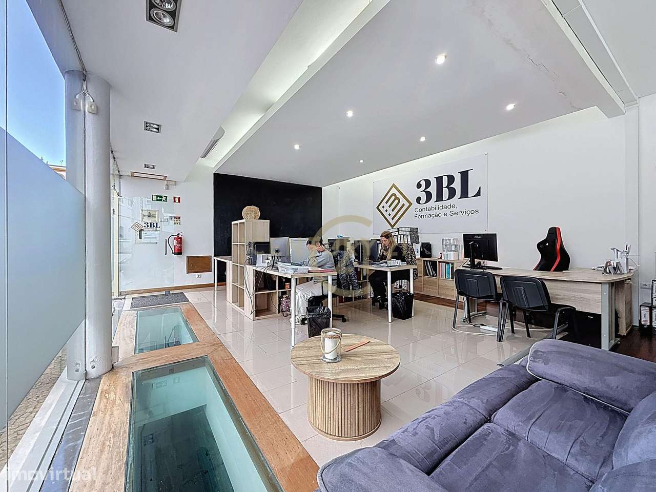 Moradia de Elevada Qualidade no Coração da Praia da Vitória – Vista Ba-35