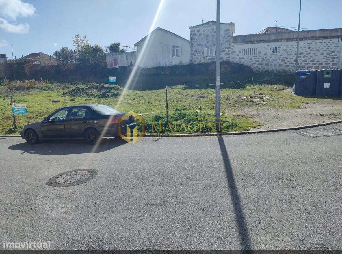 Terreno para construção de Moradia de 3 Frentes - Grande imagem: 5/8