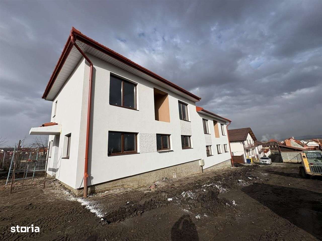 Casa de vanzare - 4 camere - 2 bai - teren 300 mp - Sura Mica-8