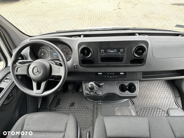 Mercedes-Benz Sprinter - 21