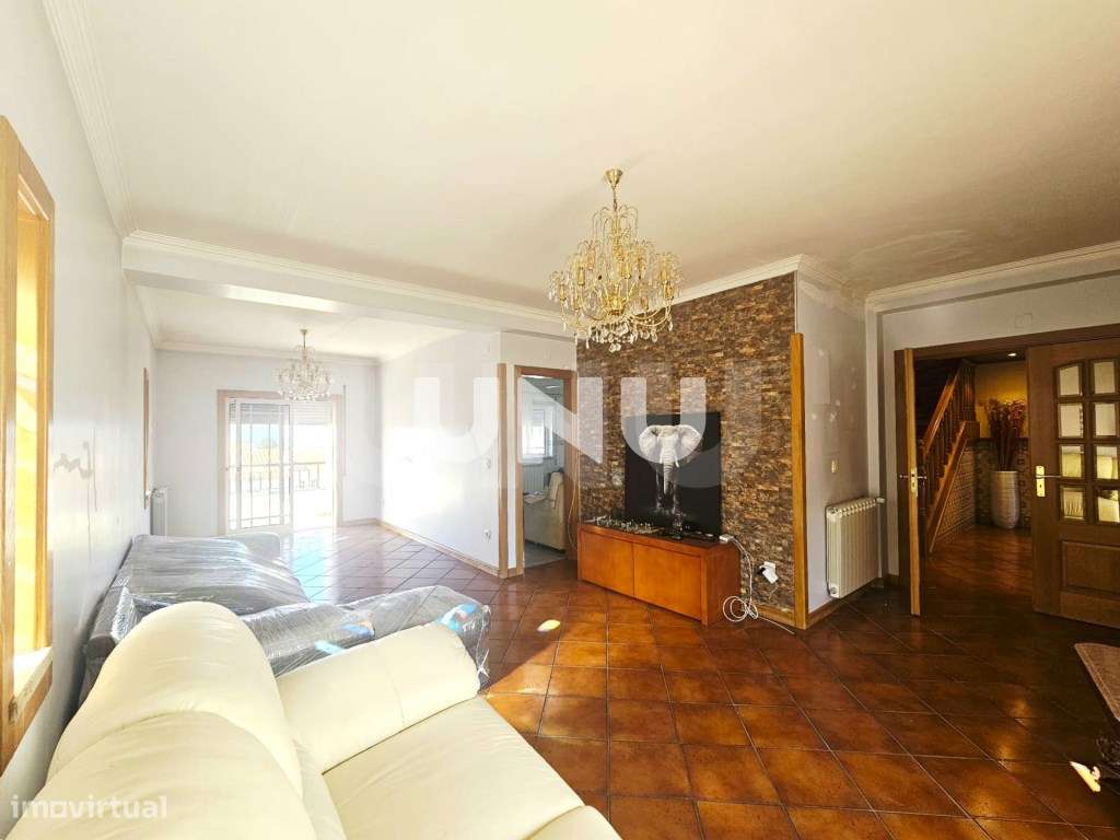 Moradia em Banda T5 - A 5 Minutos do Centro da Cidade de Viseu-5