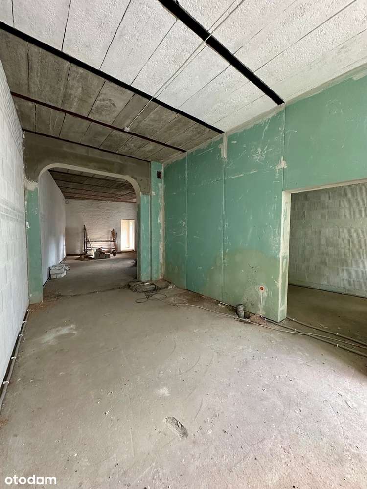 Industrialny lokal przy głównej ulicy z parkingiem obok!-9