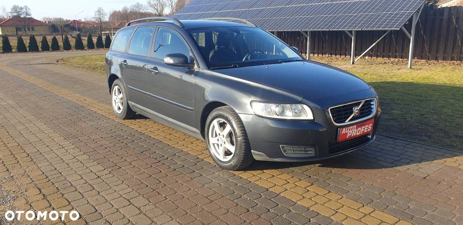 Volvo V50 - 1