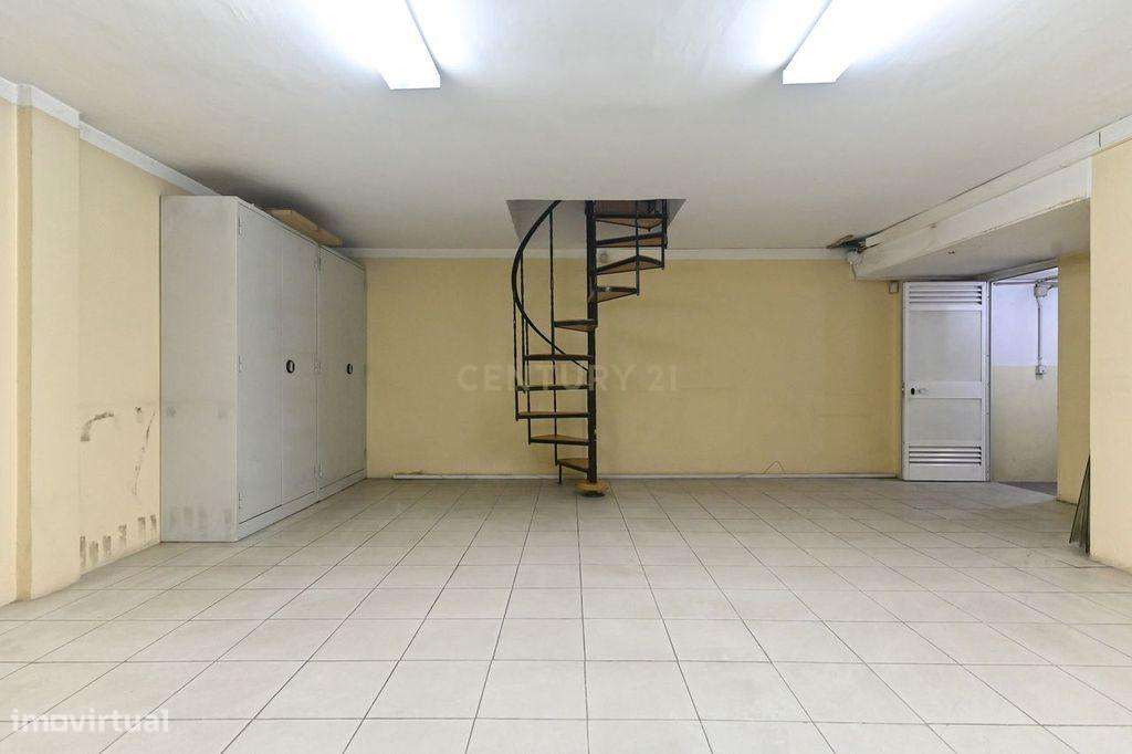 Clínica Dentária Premium | Investimento Seguro com Histórico Consolida-15