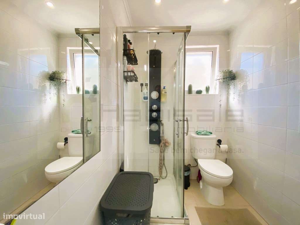 Apartamento T2 Varanda e Vista para Jardim-15