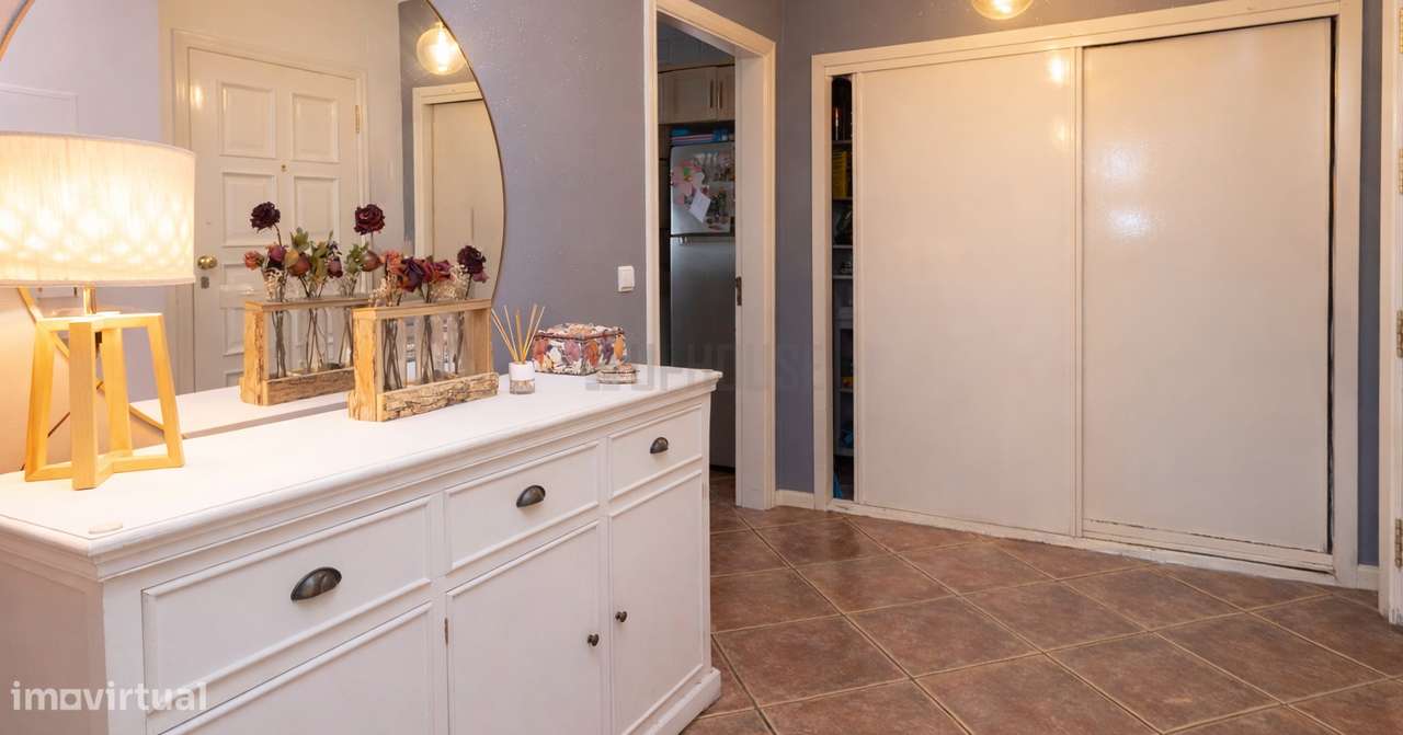 Apartamento T3 com Garagem, Terraço e Pátio - Abraveses - Grande imagem: 5/13