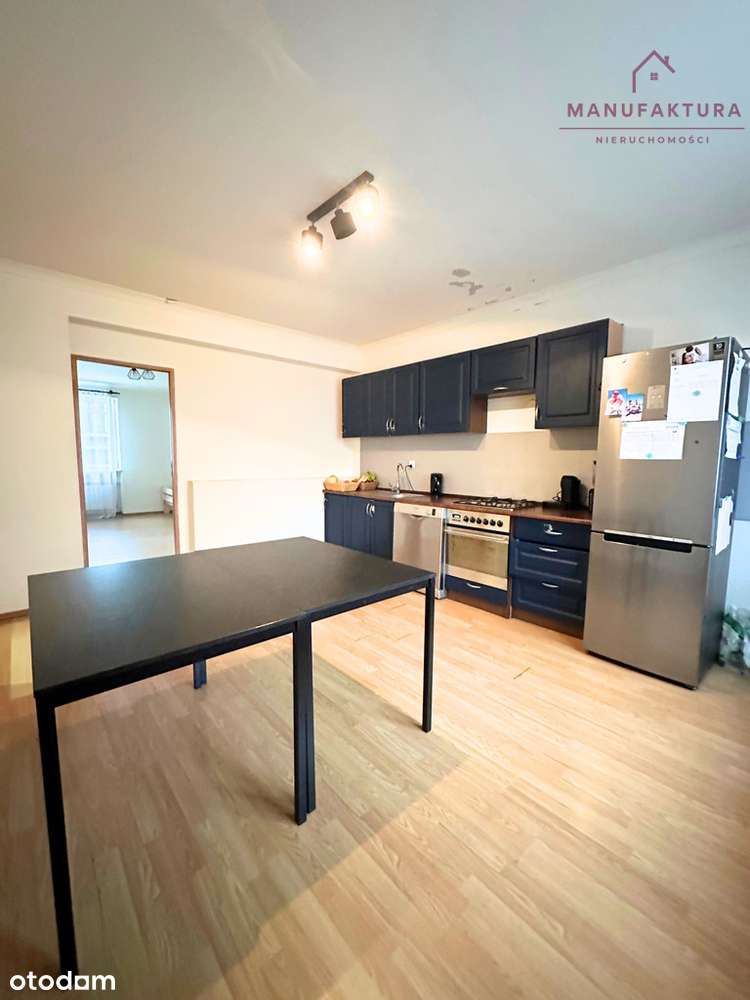 Dom z budynkami biurowo-garażowymi Zawodzie - Pełny obrazek: 1/17