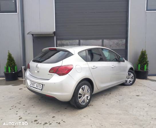 Opel Astra 1.4 ECOTEC Enjoy - 9