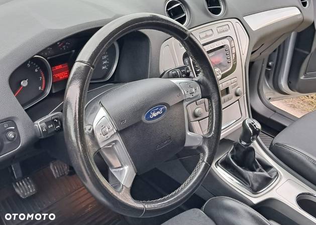 Ford Mondeo 2.0 Titanium - 15