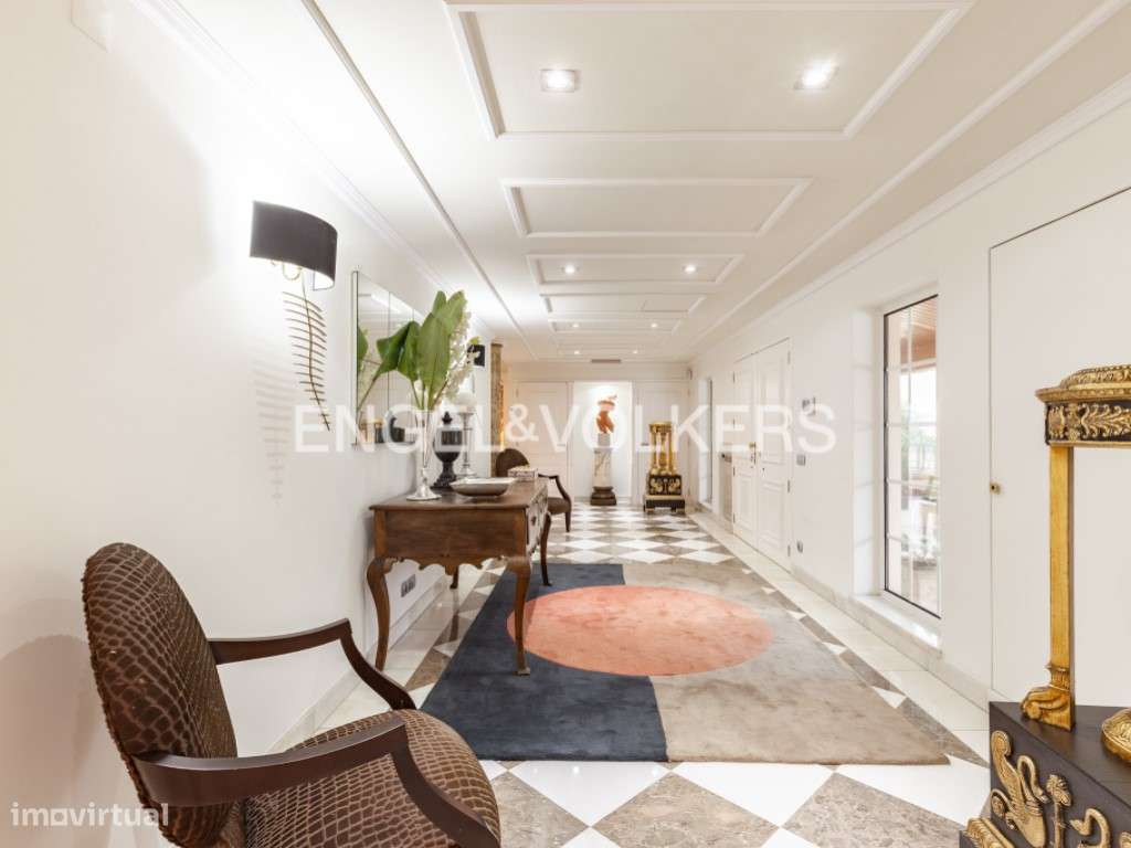 Moradia com piscina e garagem em Alvalade - Grande imagem: 5/57