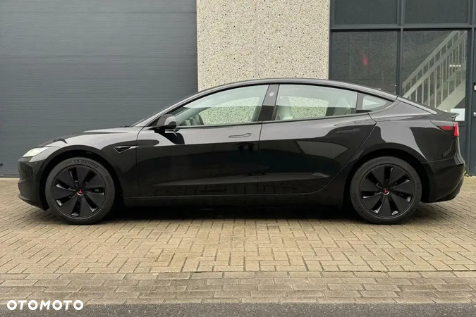 Tesla Model 3 RWD - 2