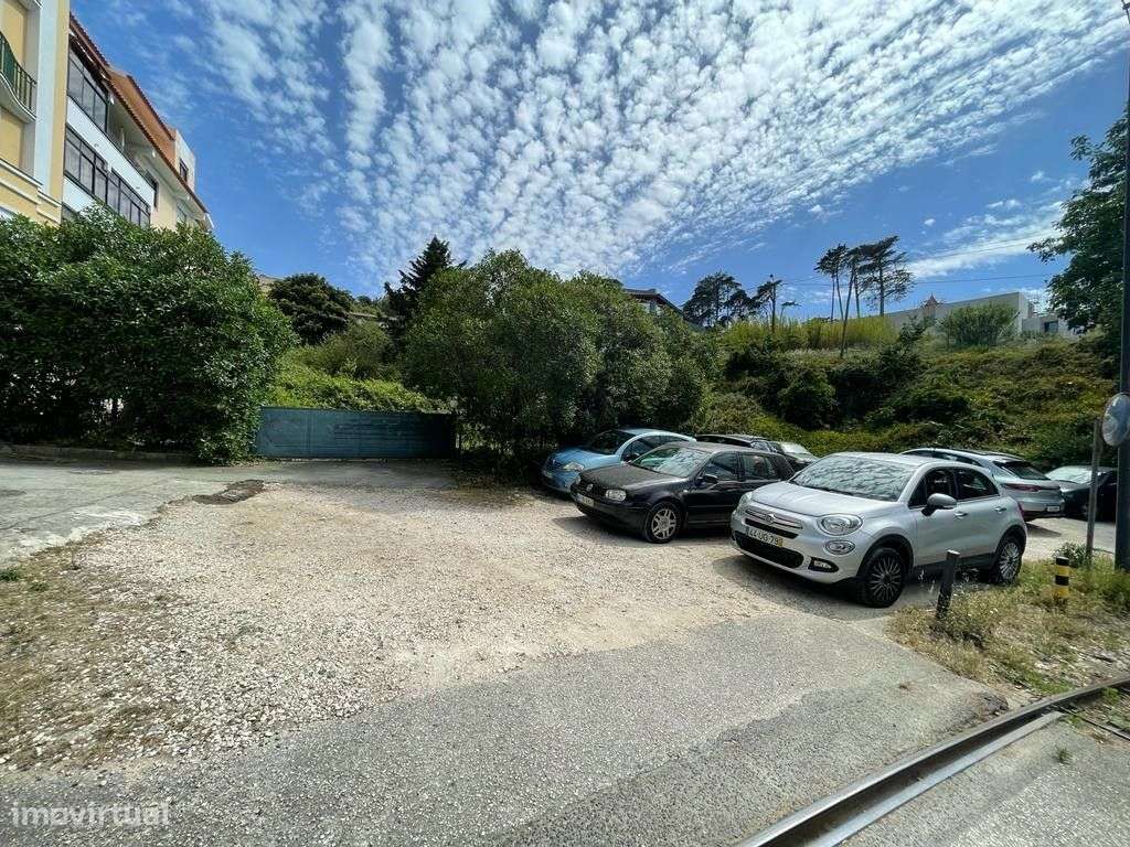 Terreno Urbano para Construção com 612m2 no Centro de Sintra-0