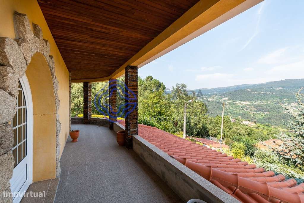 Moradia T4 de 2 pavimentos, 4 frentes em Bairros - Castelo de Paiva, - Grande imagem: 5/58