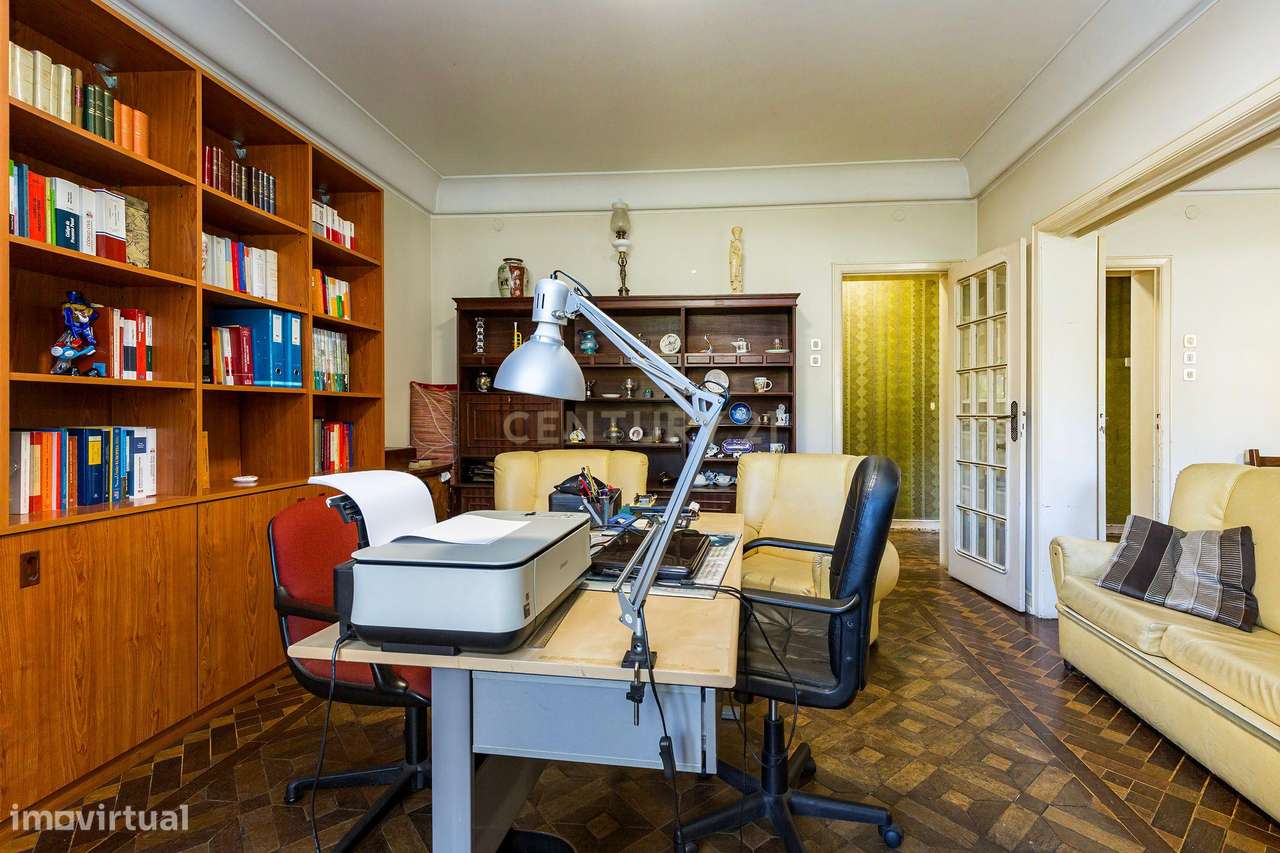 Charmosa Moradia em Alvalade para venda-21