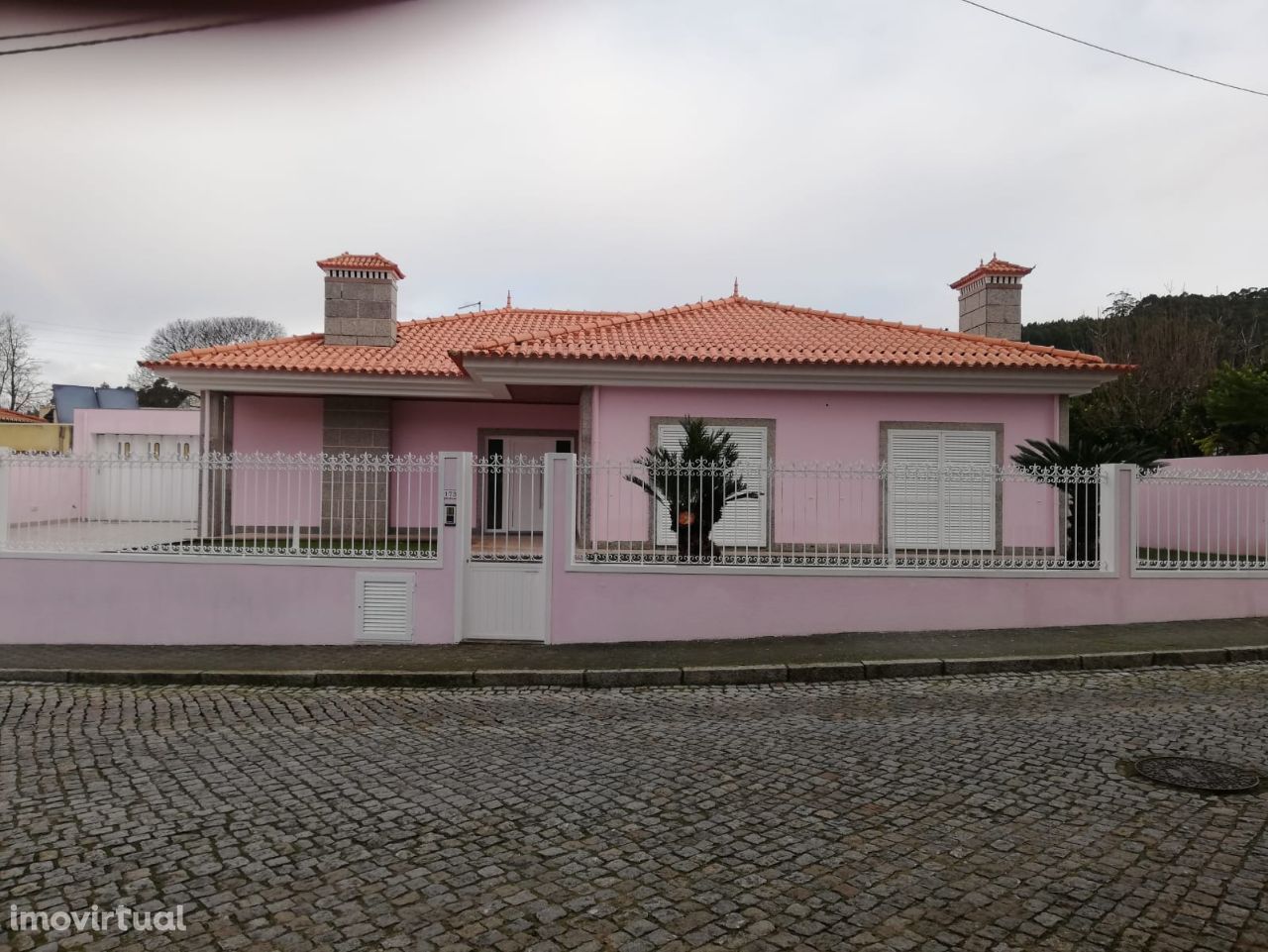 Moradia, 238 m², Serzedo e Perosinho