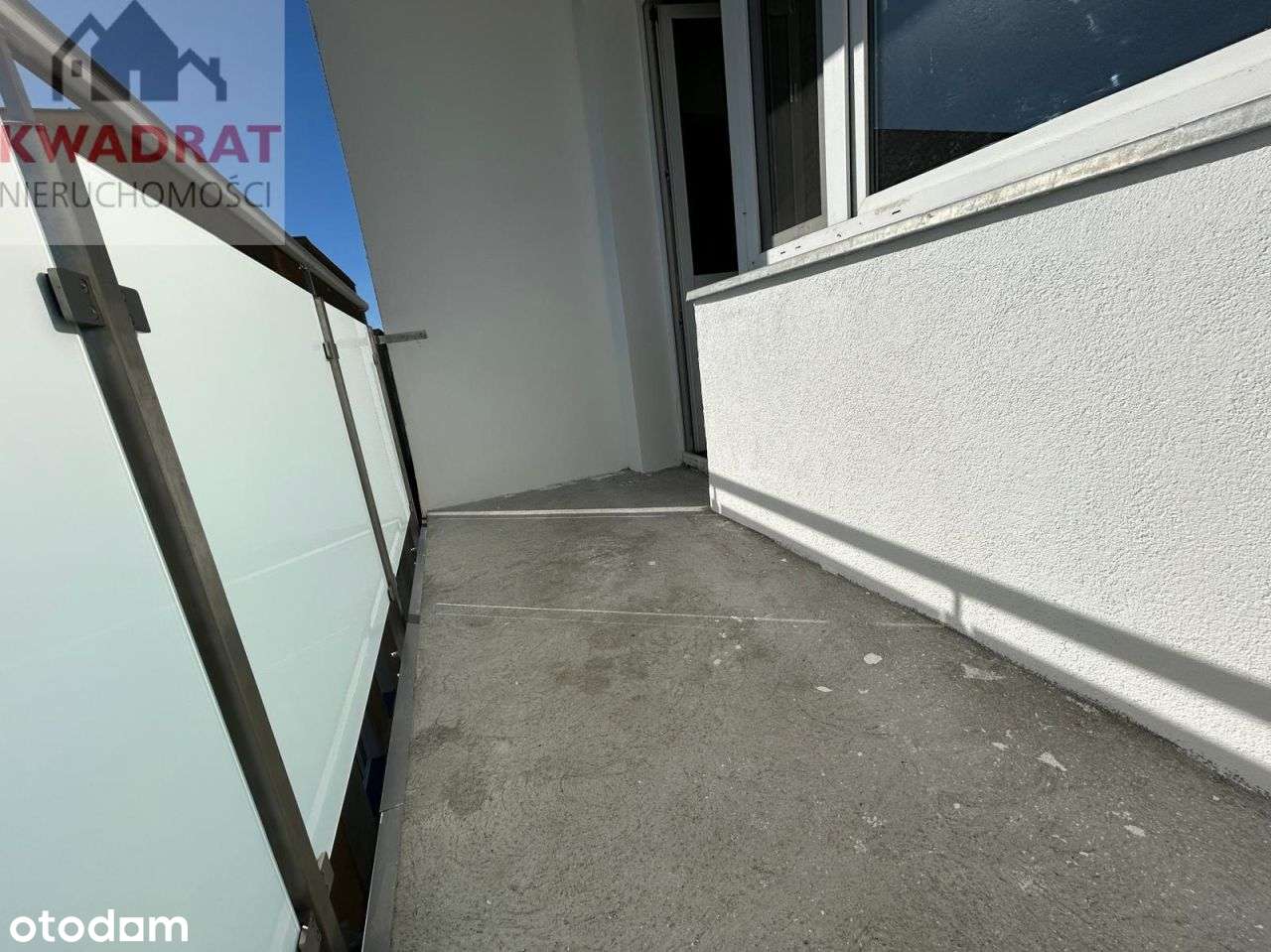 2 pokojowe mieszkanie z balkonem na osiedlu-10