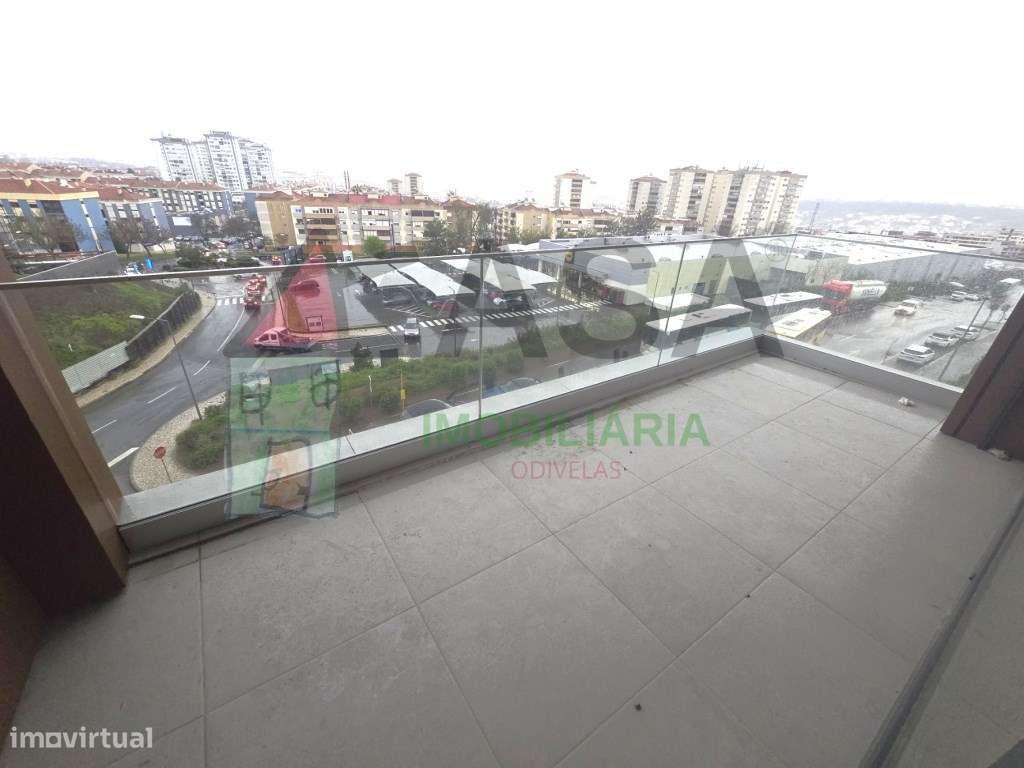 Empreendimento novo com piscina T2 e T3 disponíveis-3