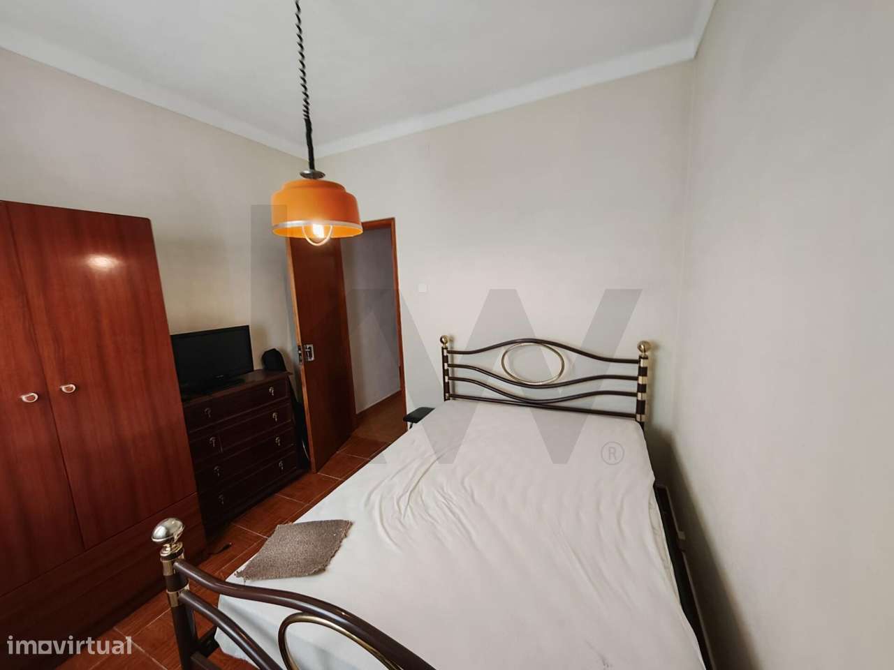 Moradia T3 no Tramagal, numa prestigiada localização da vila-3