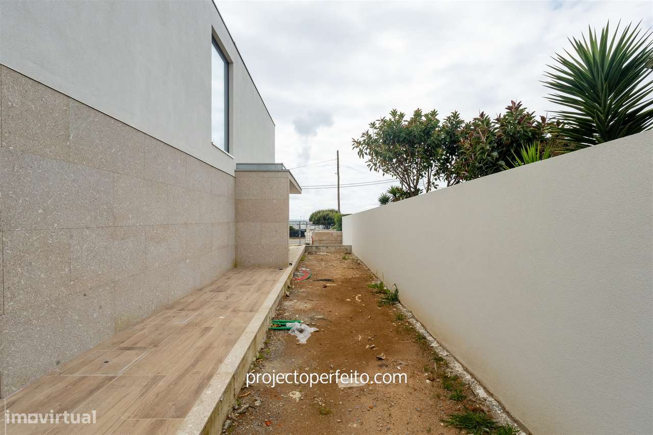 Moradia Geminada T4 Venda em Madalena,Vila Nova de Gaia - Grande imagem: 4/27