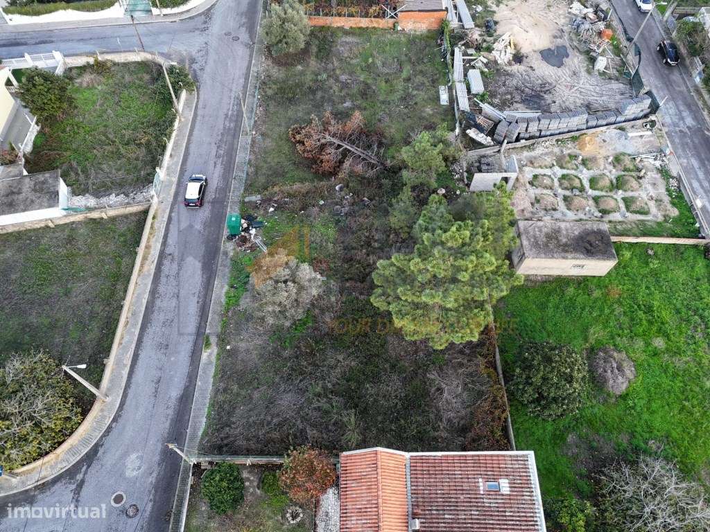 Terreno Urbanizavel na Quinta da Queimada-2