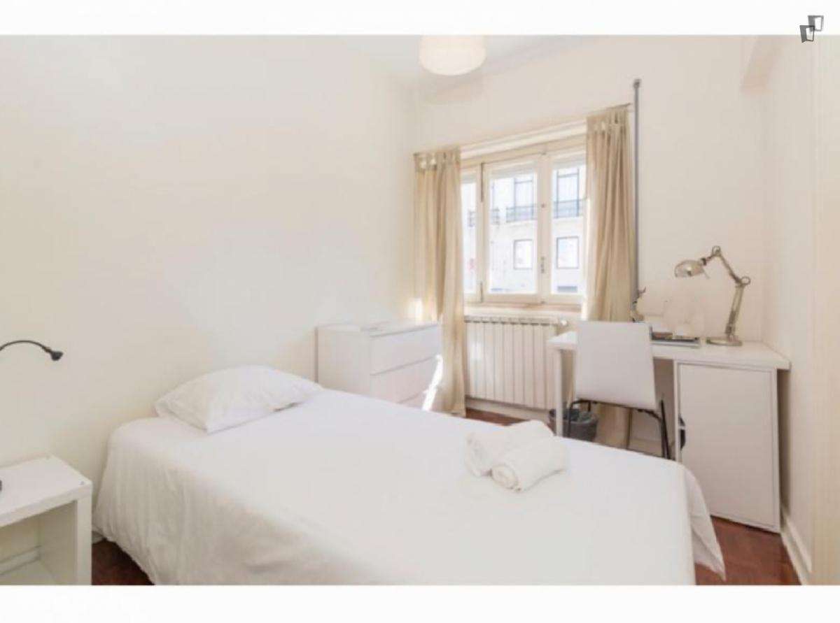 Quarto - localizado em Lapa Lisbon - Grande imagem: 5/6