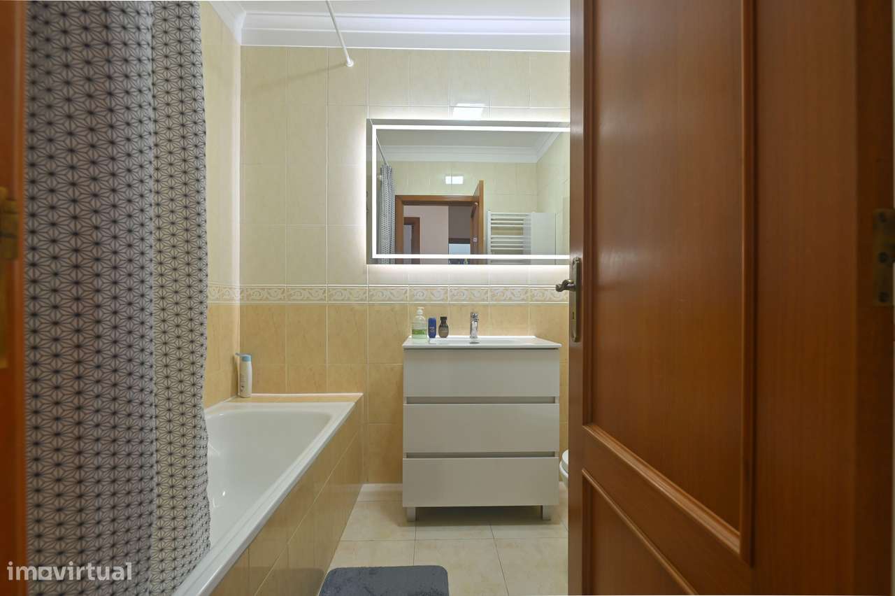 Apartamento T2 em Milharado, com terraço e parquemento-10