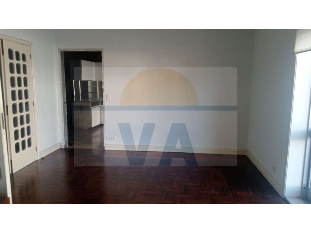 Moradia V4 em Águas Santas , Maia - Grande imagem: 5/44