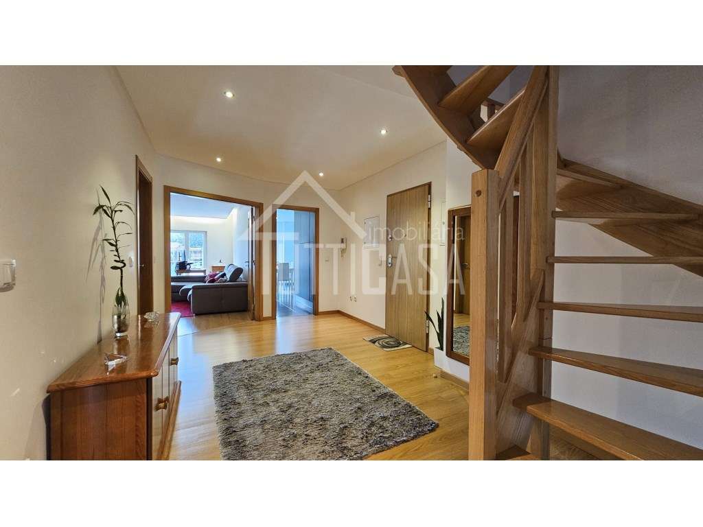 Apartamento estilo duplex T2+1 na Malveira-37